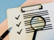 ISMS認証の更新審査とは？維持審査との違いや準備・当日の流れ